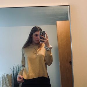 CUTE AND BRAND NEW HOODED SWEATER